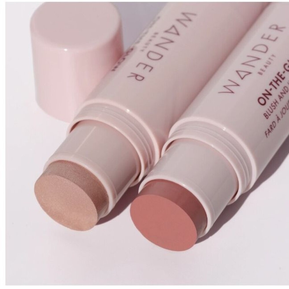 RETAILS for $64 Wander Beauty Bundle  Eye Masks & On-the-Glow Blush +Illuminator - Picture 8 of 8